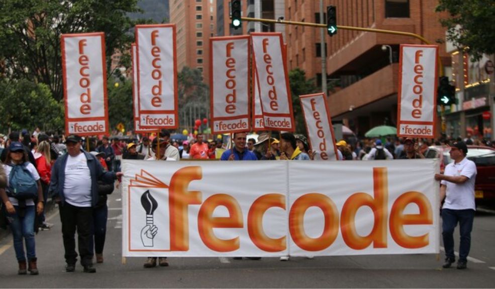 Estos son los puntos de encuentro para la 'Gran toma de Bogotá' de Fecode este lunes Continúa el paro nacional de profesores. Para este lunes tendrán varios puntos de encuentro en la capital en donde manifestaran su descontento con la ley estatutaria de la Educación.